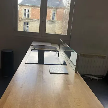 Spacieux Appartement 4 Chambres Centre De Reims Avec Arrivee Autonome *