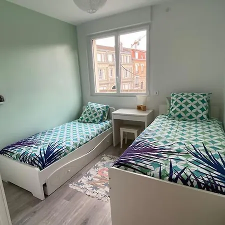 Spacieux Appartement 4 Chambres Centre De Reims Avec Arrivee Autonome Apartment